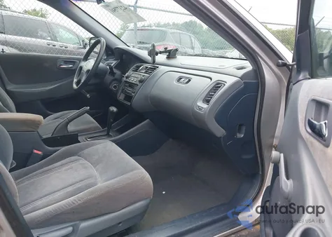 2000 Honda Accord 2.3 Dx z USA, uszkodzony, nr VIN 1HGCF8643YA095133